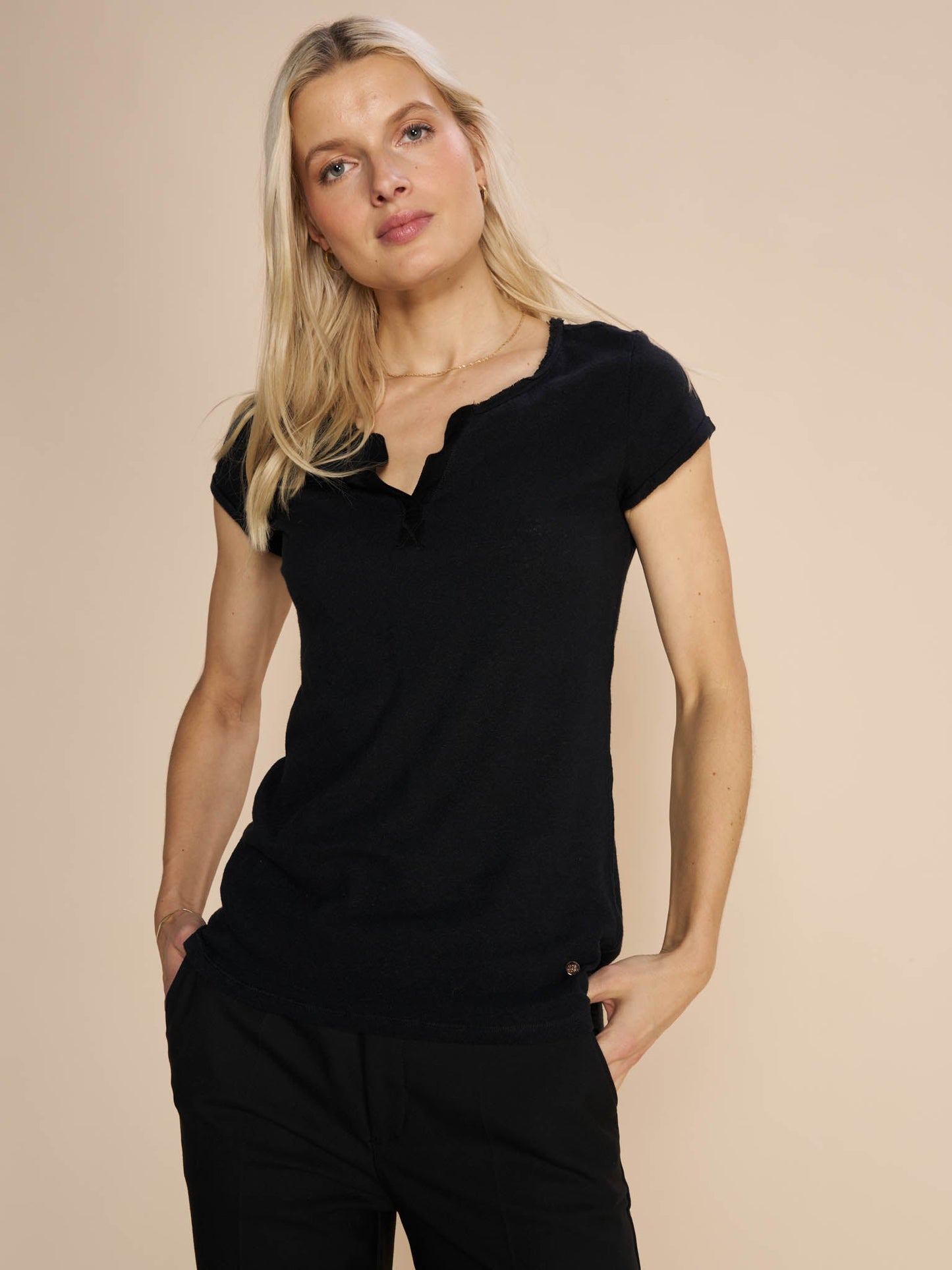Modelshot / Black / Detail