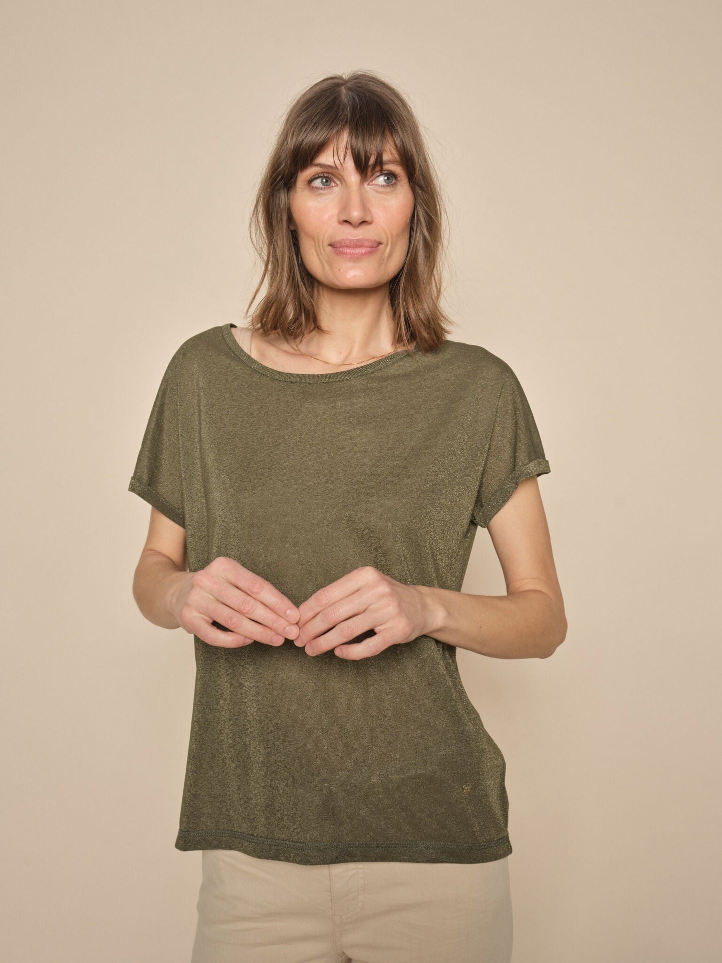 Modelshot / Dusty Olive / Detail