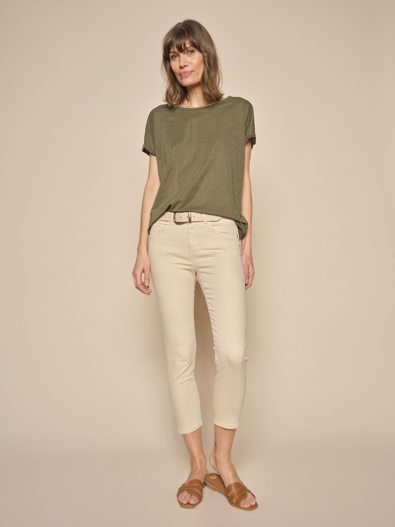 Modelshot / Dusty Olive / Detail