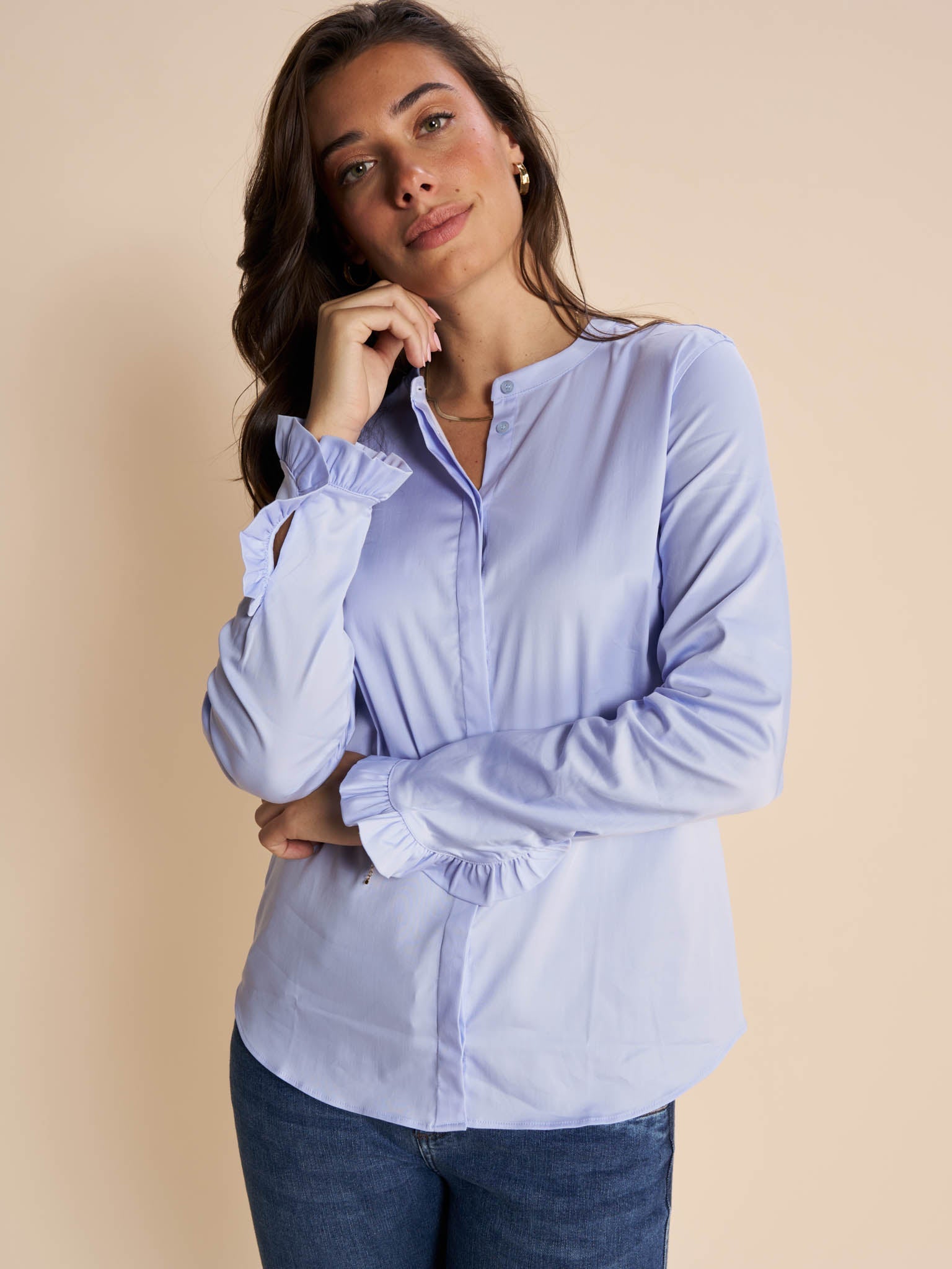 Modelshot / Light Blue / Detail