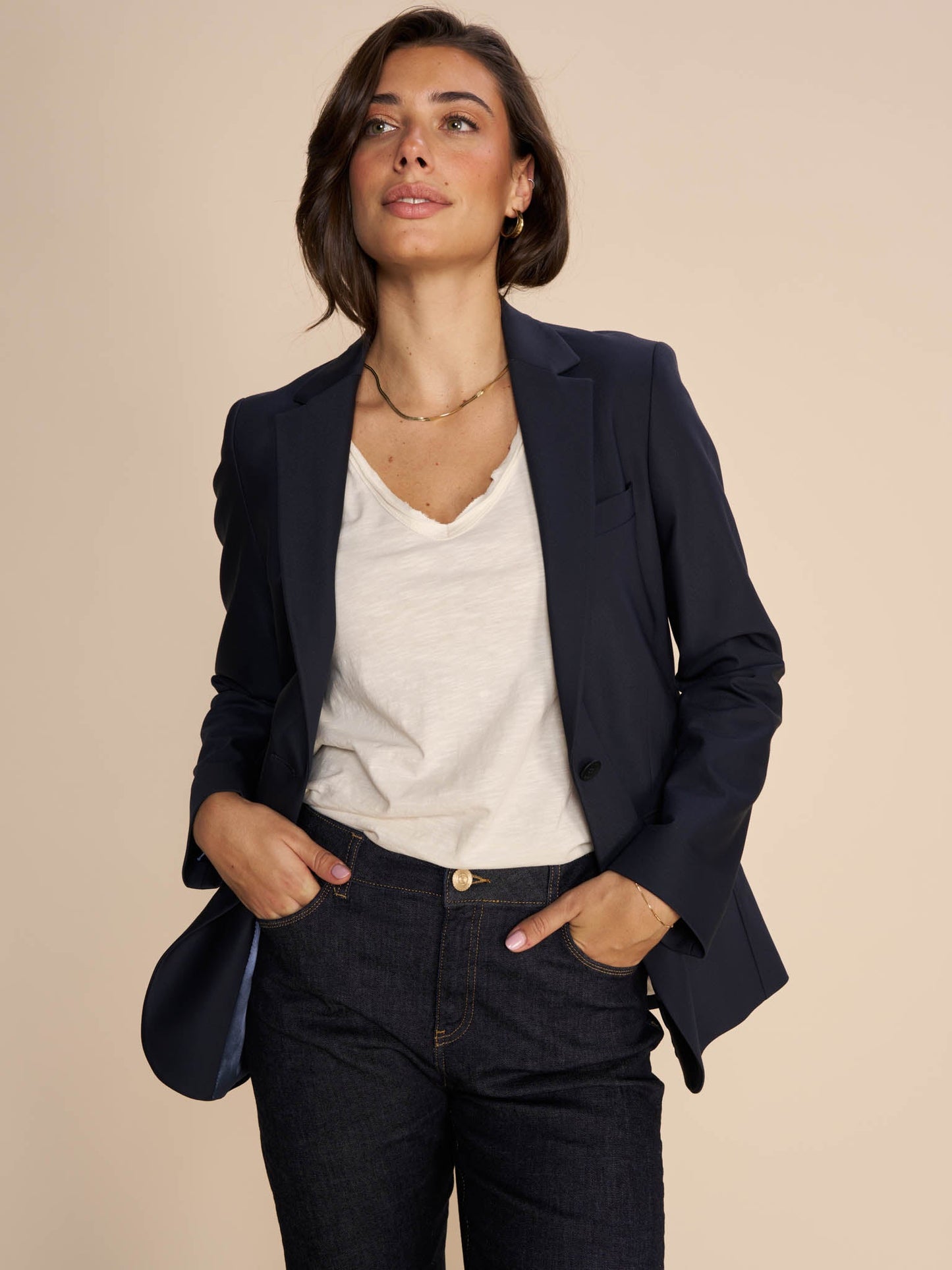 Modelshot / Navy / Detail