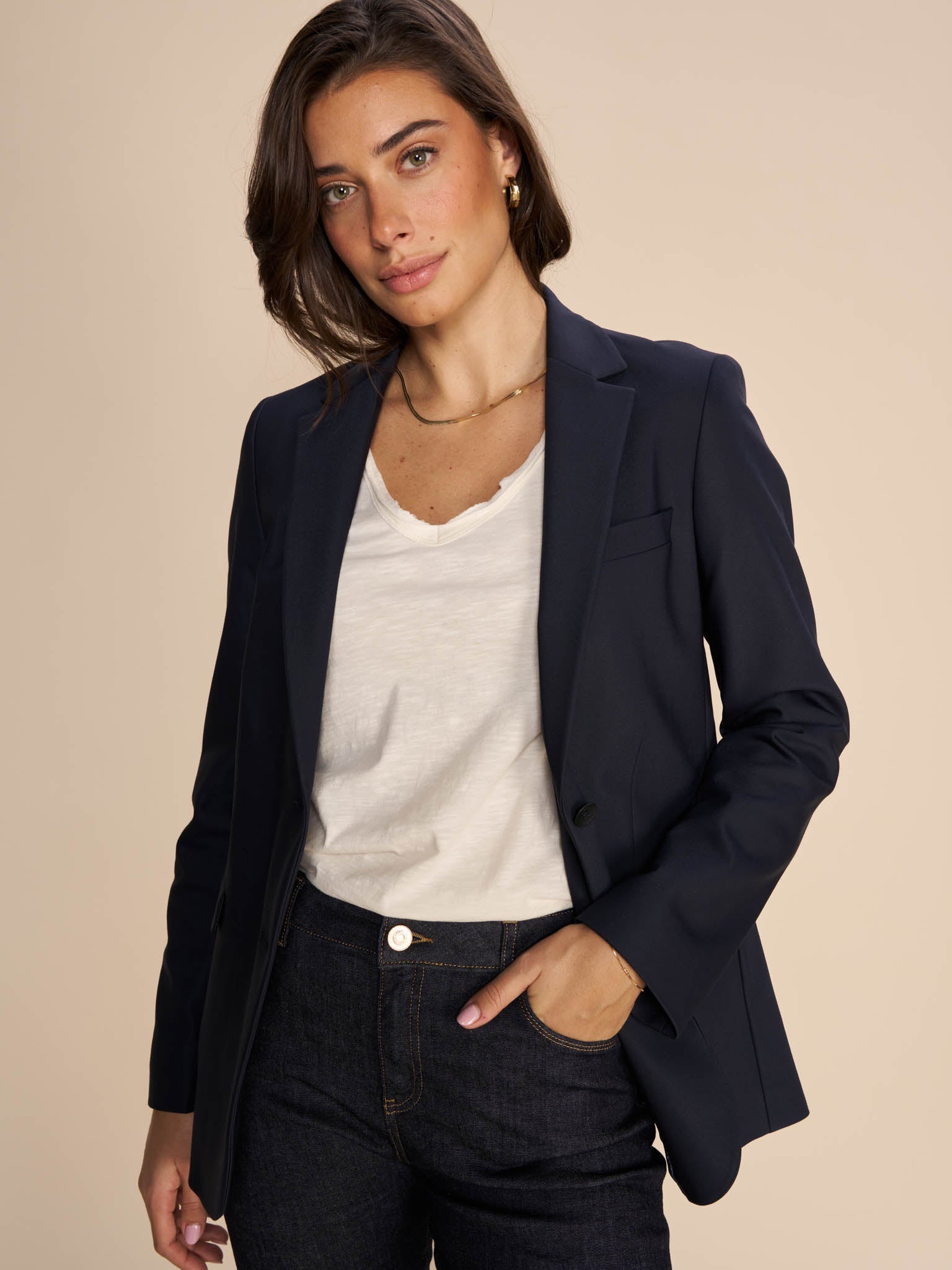 Modelshot / Navy / Detail
